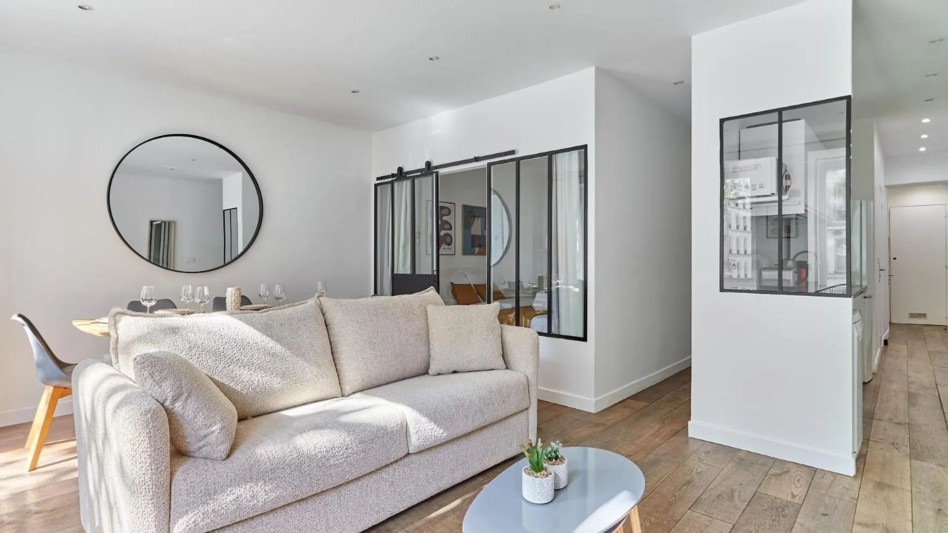 2 Bedrooms Center Of Apartamento