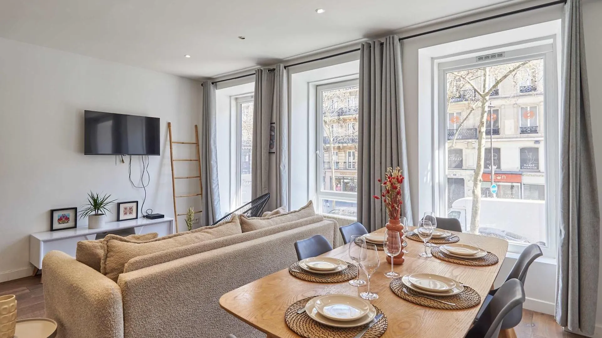 Apartment 2 Bedrooms Center Of